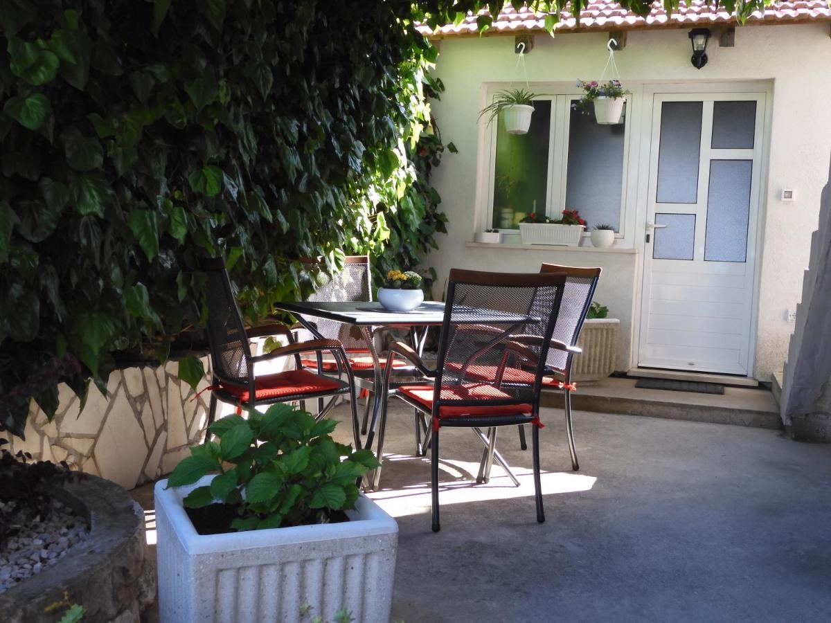 Jagoda Apartman Zrnovo エクステリア 写真